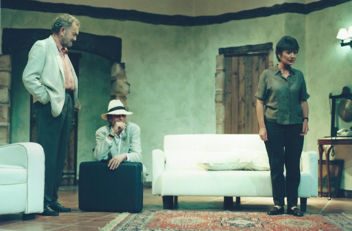 John Morton in Don't Dress for Dinner