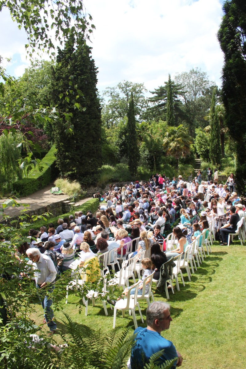 The Crowd at A Midsummer Night's Dream in Paris